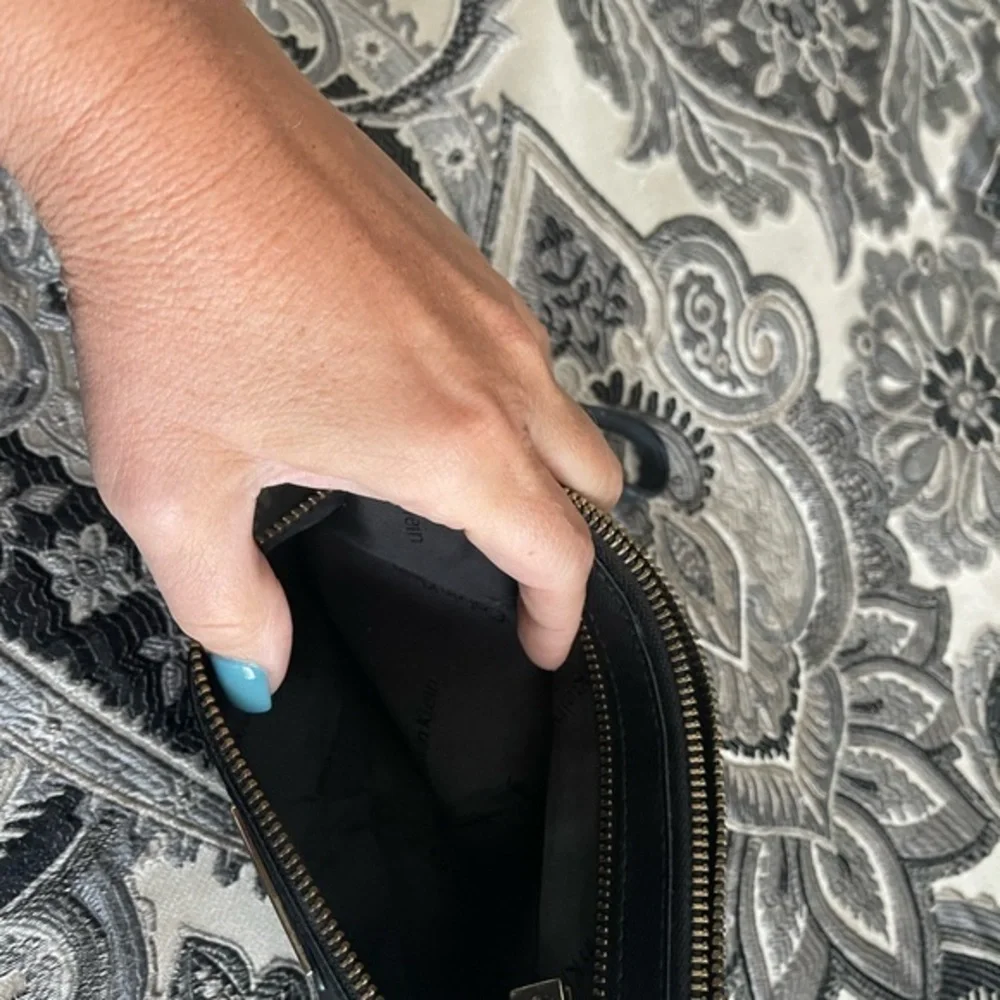 Calvin Klein Clutch‎